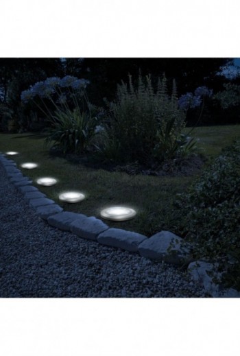 LED-es leszúrható szolár...